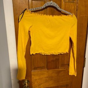 Off the shoulder long sleeve crop